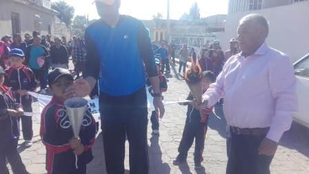 Con Mini Olimpiada fomentamos el deporte y los valores: alcalde imagen 3