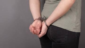 Falsa abogada es detenida en Tzompantepec por tráfico de personas