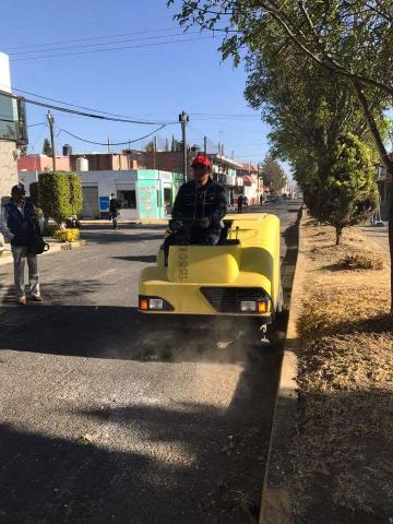 Trabaja Ayuntamiento de Apizaco en limpieza de espacios públicos imagen 2