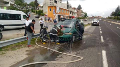 Se incendia camioneta en Tizatlán imagen 1