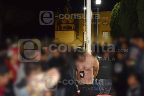 Intento de linchamiento en Hueyotlipan; ladrón era policía imagen 4