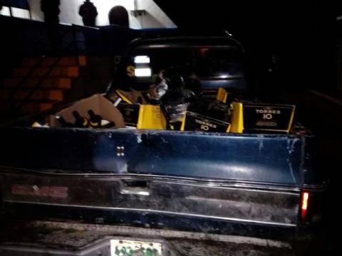 Millonario hallazgo de Brandy y ropa recupera policía de Atlangatepec imagen 3
