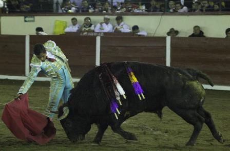 Gerardo Rivera triunfa en la primera corrida de feria imagen 1