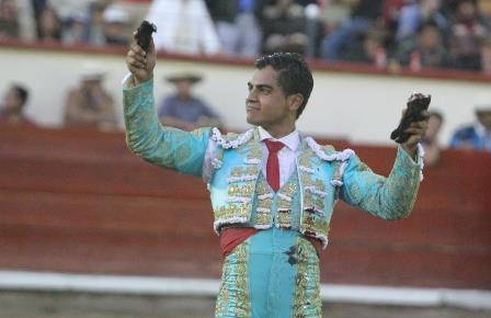 Gerardo Rivera triunfa en la primera corrida de feria imagen 3