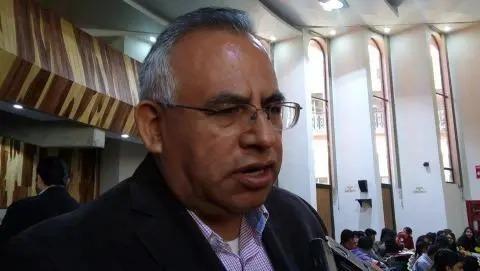 Político perdedor y oportunista asume las riendas del PAC