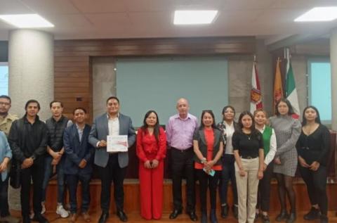 Presentan actividad integradora alumnos de octavo semestre de CIPOL, de la UATx