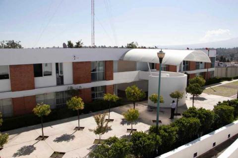 FGJ investiga accidente vial en Tetla de la Solidaridad