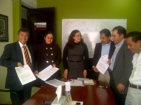 Firman CROC contrato colectivo con Kathrein