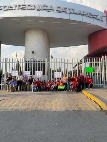 Continúan manifestaciones en la UPTX imagen 1