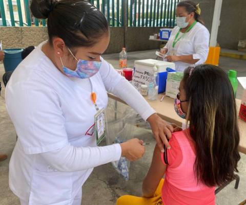 Aplicó IMSS Tlaxcala 9 mil 440 de primera dosis contra COVID-19 a menores entre 5 a 11 años de edad, en Apizaco imagen 1