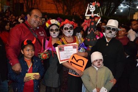 Un éxito resultó la Noche de Disfraces organizada por Rafa Coca imagen 3