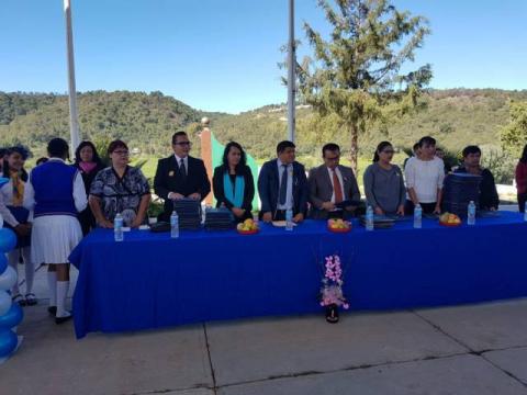 Se gradúa un centenar de jóvenes de la Telesecundaria de Hueyotlipan imagen 2