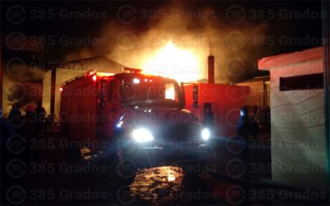 60 familias reciben año nuevo siendo evacuadas por incendio imagen 2