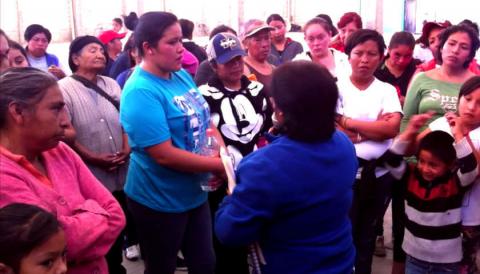 Alcalde beneficia con despensas a mujeres del municipio imagen 2