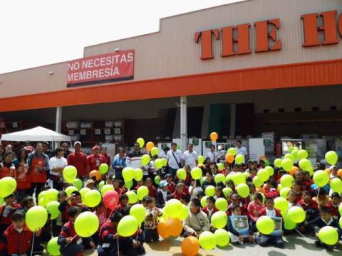 Grupo Juvenil Tlaxco en Movimiento suma ya 1200 los niños asistentes a salas de Cinépolis imagen 3