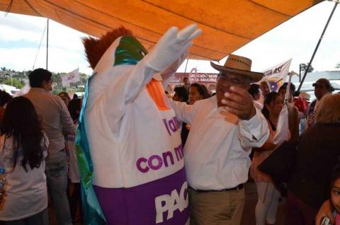 Anticipan triunfo de Felipe Hernández en el Distrito III, ante más de 5 mil personas imagen 9