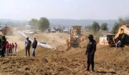 Usan fuerza pública para introducir gasoducto en Tlaxcala