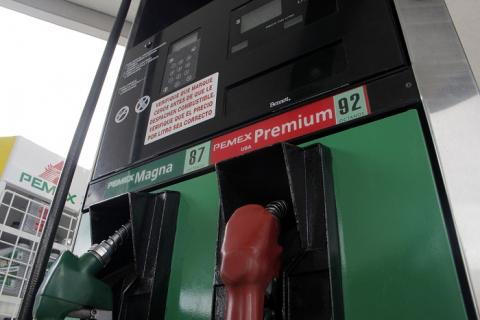 Culpan a Pemex por desabasto de gasolina en Tlaxcala y Puebla
