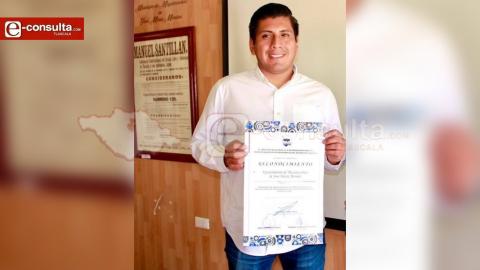 Alcalde borrachito le roban una camioneta y corre a director del Ayuntamiento