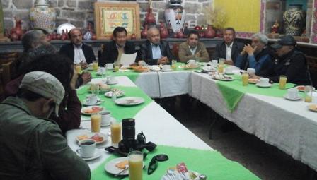Grupo plural podría ir por la vía independiente