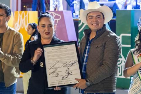 Callejoneada de del hermanamiento une tradiciones de Huamantla, Papalotla y Amaxac
