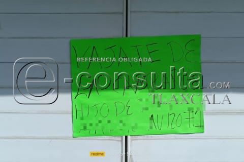 Aparecen cartulinas con mensajes intimidatorios hacia candidato del sindicato del IMSS en Tlaxcala