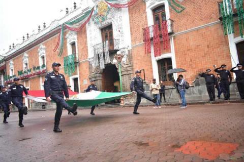 TOA encabezo Izamiento de Bandera en la capital del estado imagen 2