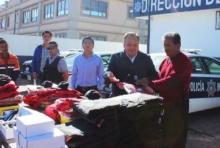 Entrega Alcalde de Huamantla radios a policías imagen 3