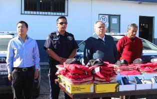 Entrega Alcalde de Huamantla radios a policías imagen 4