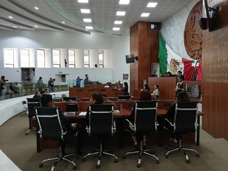 Destituyen a los tres comisionados del IAIP; suplentes asumirán cargo