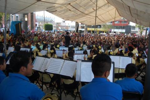 La sinfónica Esperanza Azteca suma otro éxito para la Feria de Chiautempan imagen 2