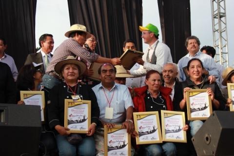 Asisten más de 2 mil personas a festival de las paellas imagen 9