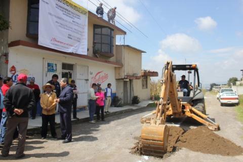 Inician trabajos de drenaje sanitario en Xochieteotla y Muñoztla imagen 2
