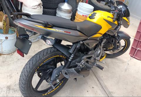 Detiene Policía de Apizaco a dos sujetos por posesión de motocicleta con reporte de robo imagen 2