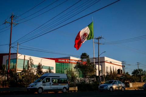 #Fotonota | Ondea en lo alto bandera de México