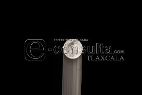La Luna Rosa ilumina el cielo nocturno de Tlaxcala imagen 1