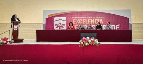 Paco Ignacio Taibo II visita la UPTX en el marco del ciclo nacional “Sembrando Historia” imagen 1
