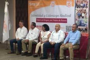 La capacitación permite un mejor servicio al magisterio : Teresa Meneses