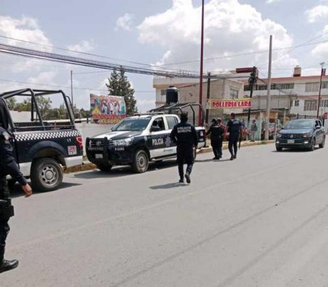 Policías de Papalotla atienden solicitud de apoyo de vecinos de Almecatla para auxiliar en aseguramiento de presunto ladrón