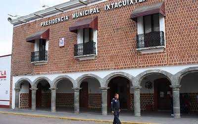 Cae albañil de estructura y muere en Ixtacuixtla