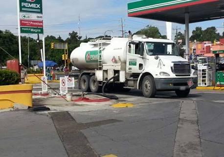Oscila entre 15.43 y 16.73 la gasolina en la capital y zona conurbada