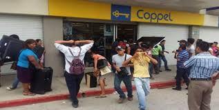 A punta de pistola asaltan Coppel en San Pablo del Monte