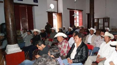 Julio César Álvarez se reunió con Ejidatarios y Productores del Municipio de Nanacamilpa imagen 2