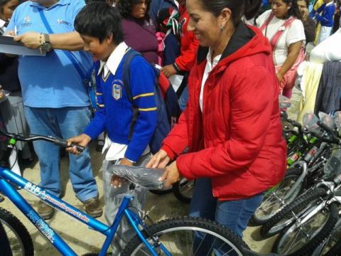 Entrega DIF Huamantla bicicletas a niños de comunidades imagen 4