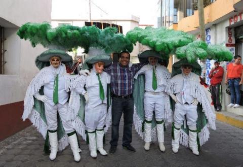 Albino Mendieta continúa otorgando apoyos a grupos de danzantes imagen 7