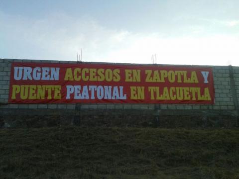 Con lonas demandan vecinos de Cuauhtelulpan obras para acceder al Libramiento Tlaxcala imagen 1