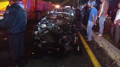 Jugaban carreras en la autopista de la muerte y provocan accidente imagen 2