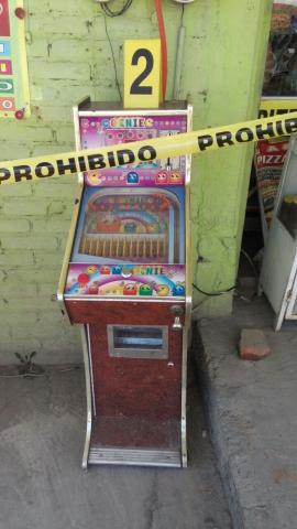 Mediante cateo PGR asegura máquinas tragamonedas imagen 2