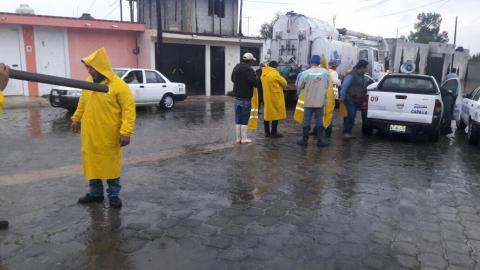 Redobla esfuerzos CAPAMA para desazolvar red de drenaje sanitario imagen 2