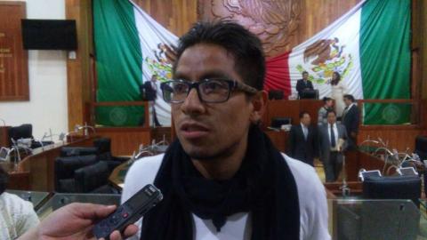 Concluye activista huelga de hambre y plantón en la sede del TSJE